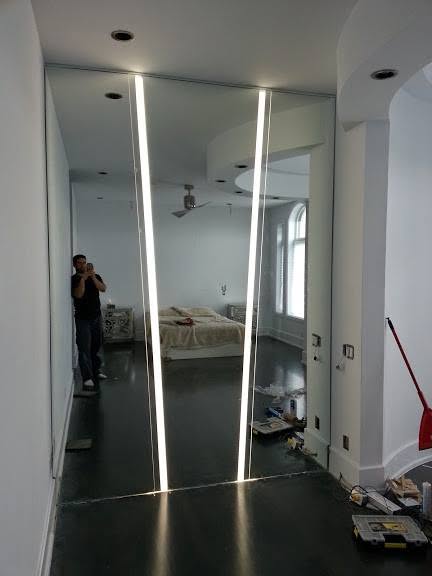 Miroir pleine hauteur avec éclairage intégré
